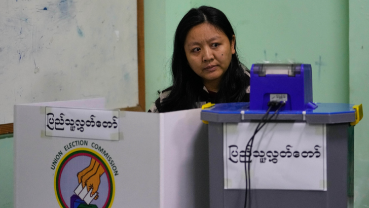 https://www.salarnews.in/public/uploads/images/newsimages/maannewsimage28122025_193911_Myanmar electionss.png